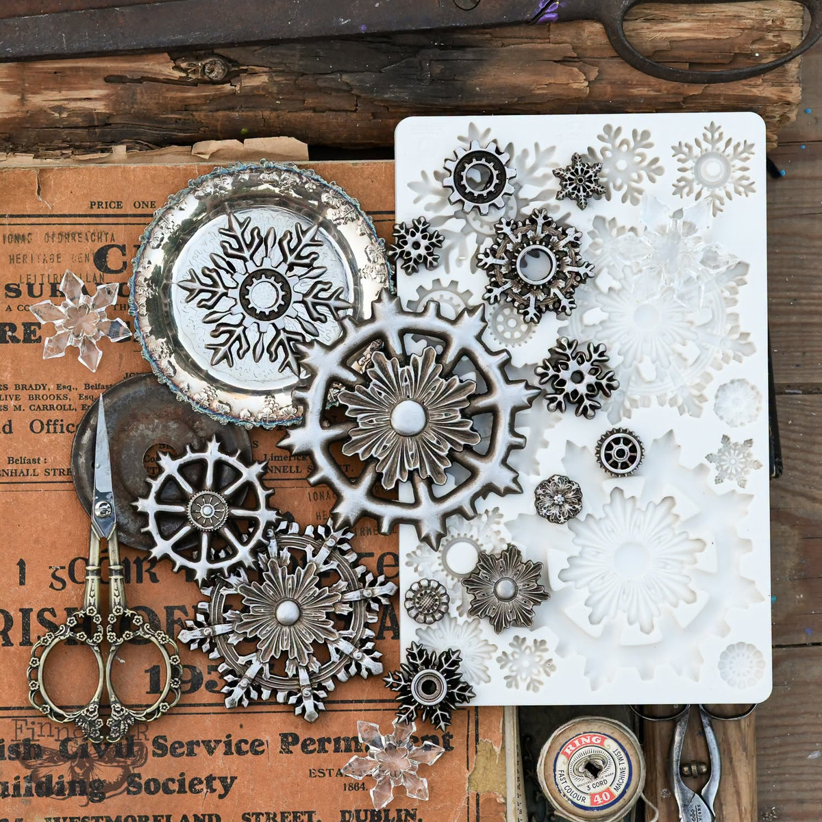 Prima Marketing Finnabair Frosty Gears 5x8 Inch Decor Mould