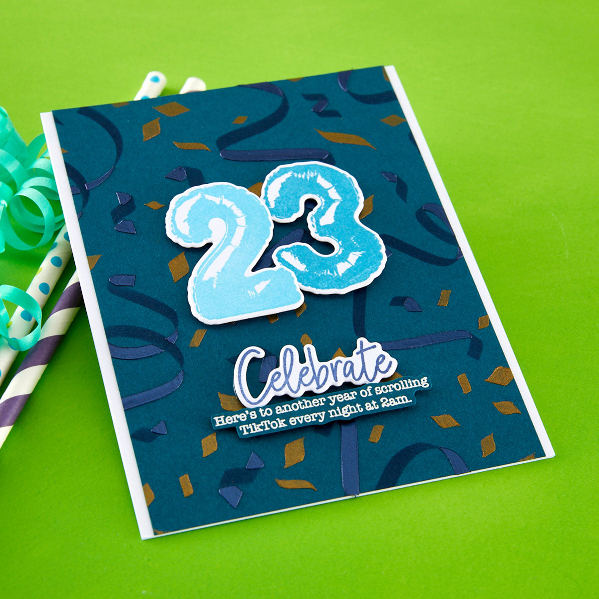 Ranger Simon Hurley Create Stamp Set + Matching Cutting-Dies - Number Balloons