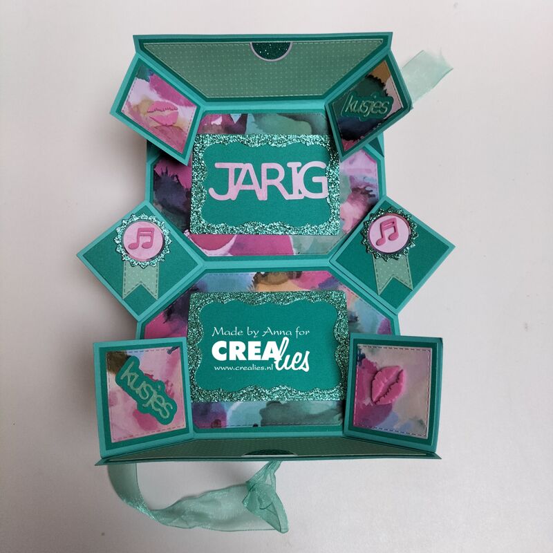 Crealies Cardzz Dies Magic Fold (Card or Mini Album)