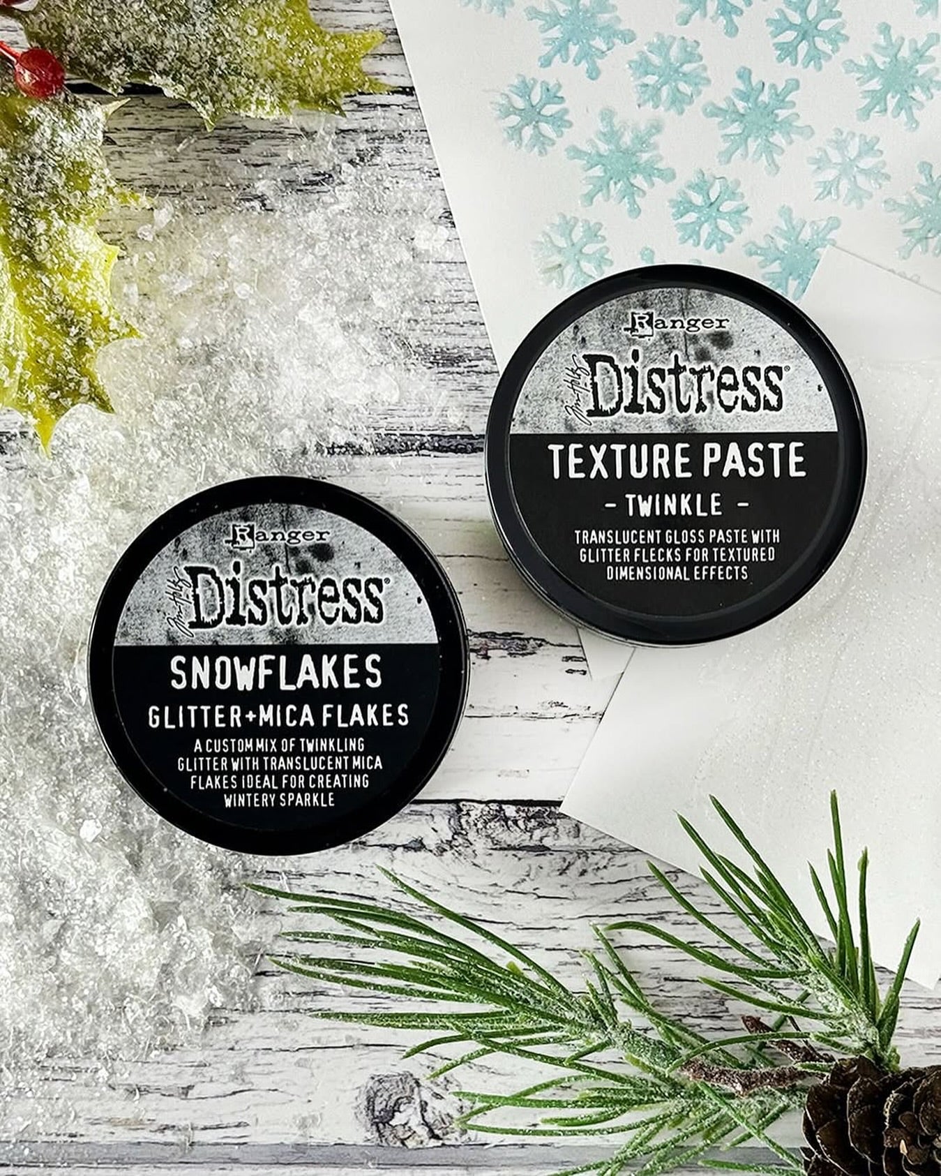 Ranger Tim Holtz® Distress Texture Paste Twinkle & Snowflakes