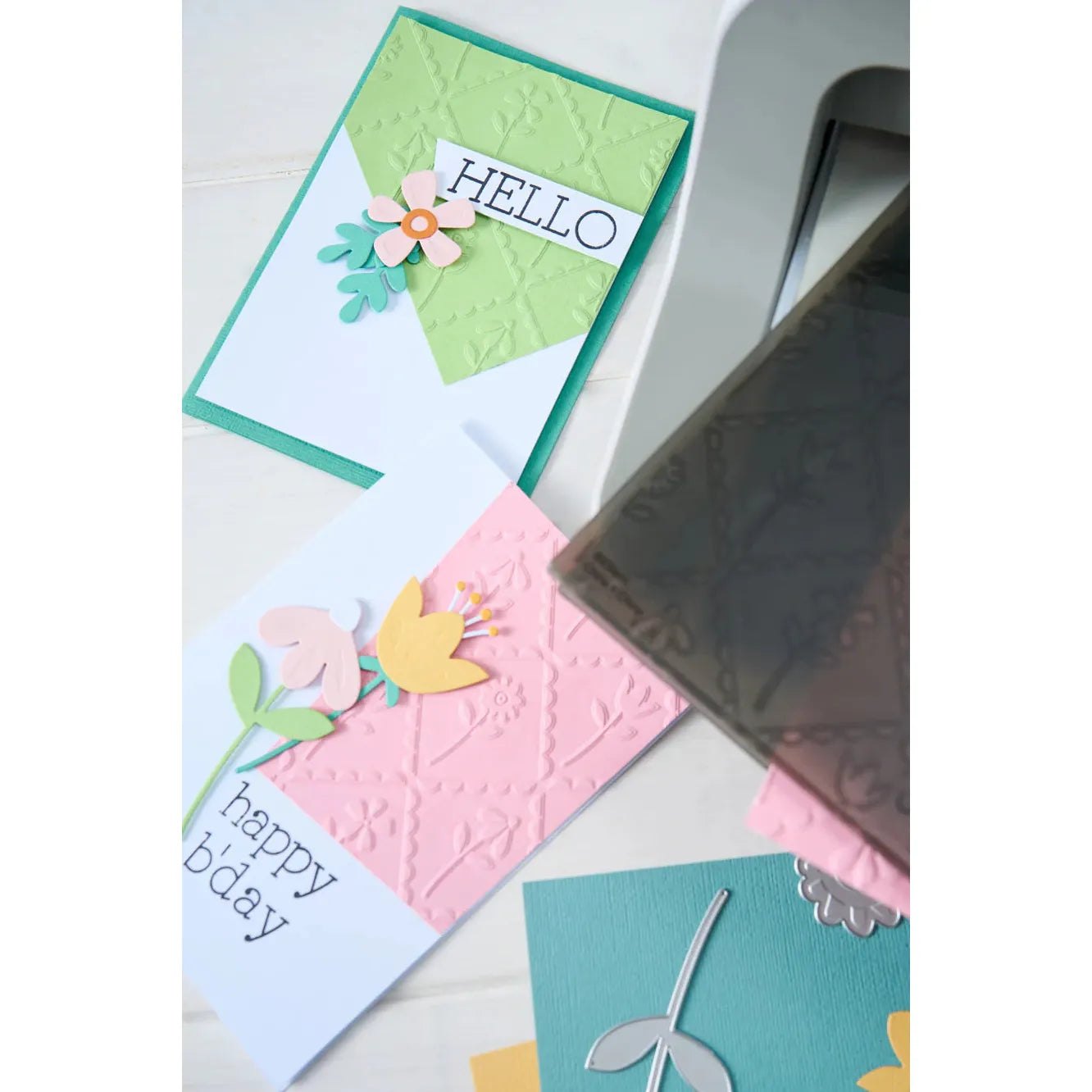 Sizzix Multi-Level Textured Impressions Scallop Framed Florals by Catherine Pooler