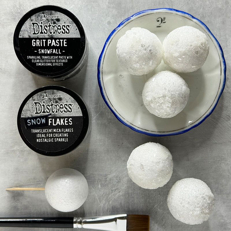 Ranger Tim Holtz® Distress Grit Paste Snowfall 3 oz.