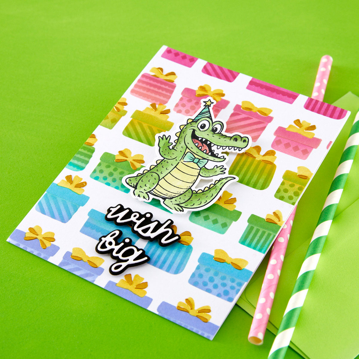 Ranger Simon Hurley Create Stamp Set + Matching Cutting-Dies - Snappy Birthday